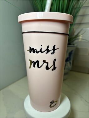 NWT Must-Have Kate Spade New York 20 oz Bridal Tumbler Miss to Mrs. With damage